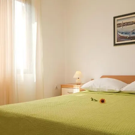 In With Sea View, Terrace, Air Conditioning, Wi-fi *