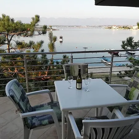 In With Sea View, Terrace, Air Conditioning, Wi-fi Nin