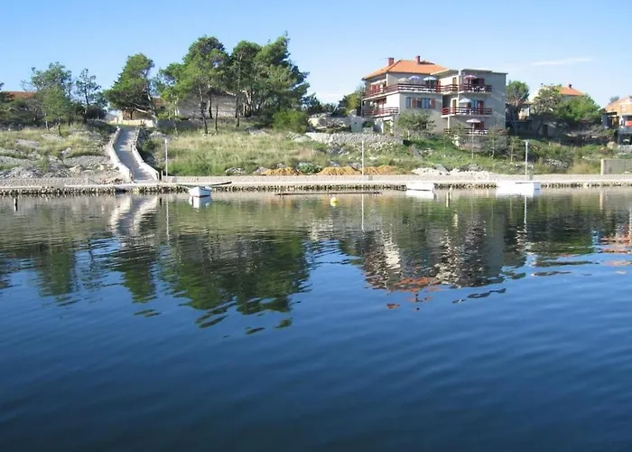 Apartman In With Sea View, Terrace, Air Conditioning, Wi-fi Nin