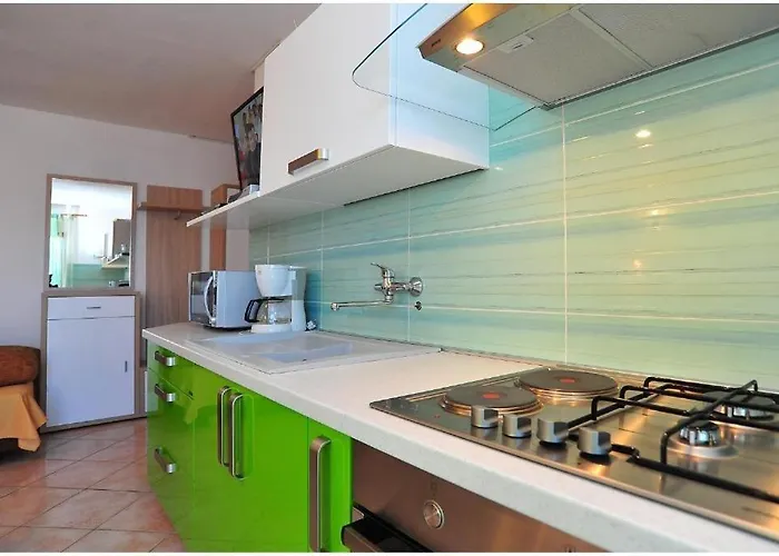 Apartman In With Sea View, Terrace, Air Conditioning, Wi-fi *