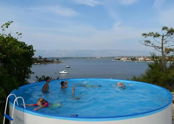In With Sea View, Terrace, Air Conditioning, Wi-fi Apartman Nin
