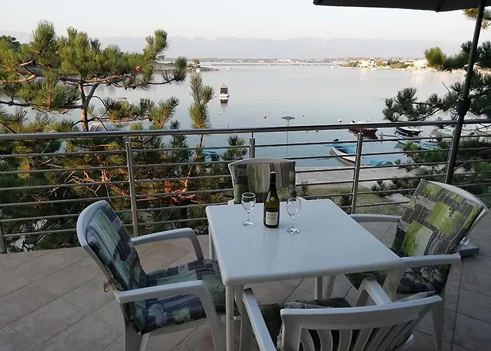 In With Sea View, Terrace, Air Conditioning, Wi-fi Nin