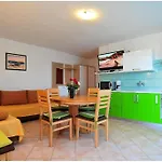 In With Sea View, Terrace, Air Conditioning, Wi-fi * Nin