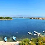 Lejlighed In With Sea View, Terrace, Air Conditioning, Wi-fi