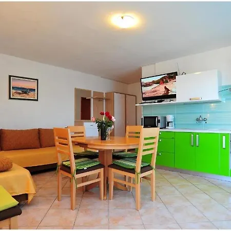 In With Sea View, Terrace, Air Conditioning, Wi-fi * Nin