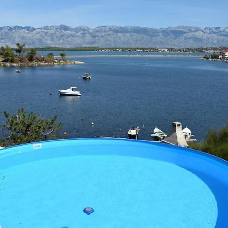 In With Sea View, Terrace, Air Conditioning, Wi-fi Apartman
