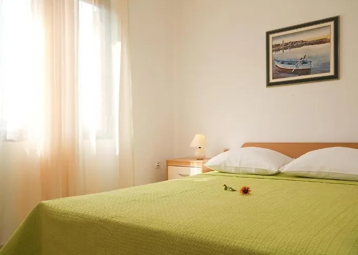 In With Sea View, Terrace, Air Conditioning, Wi-fi *